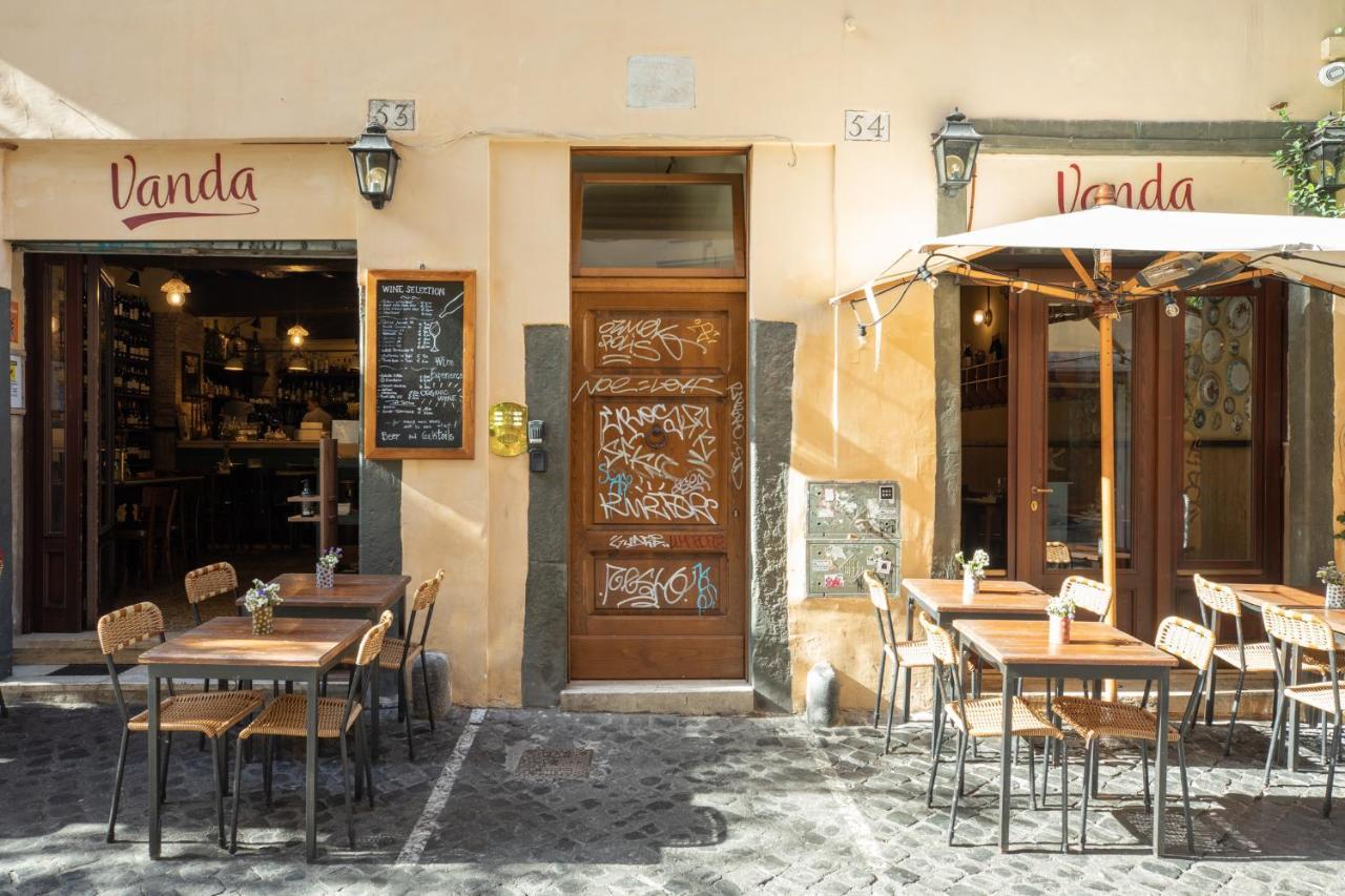 Iflat Charming Apartment In Trastevere Rome Exterior photo