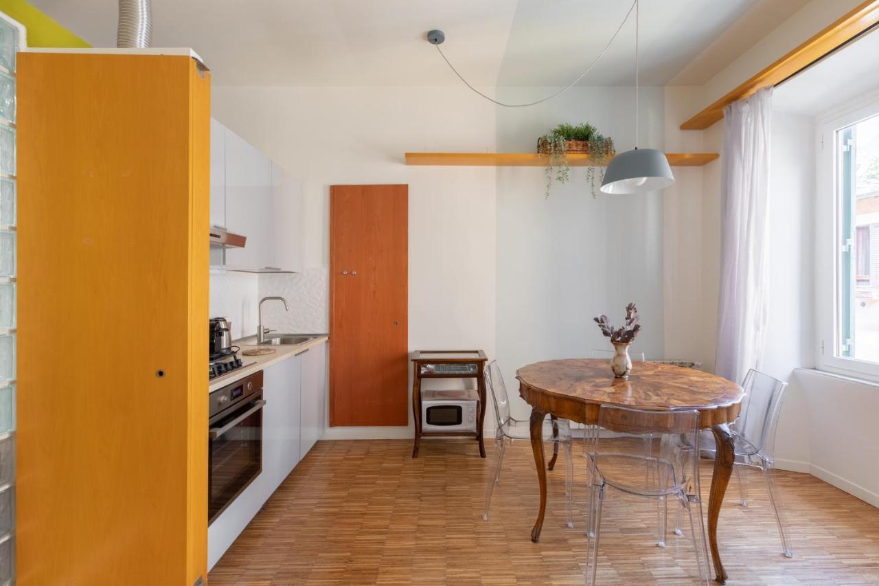 Iflat Charming Apartment In Trastevere Rome Exterior photo