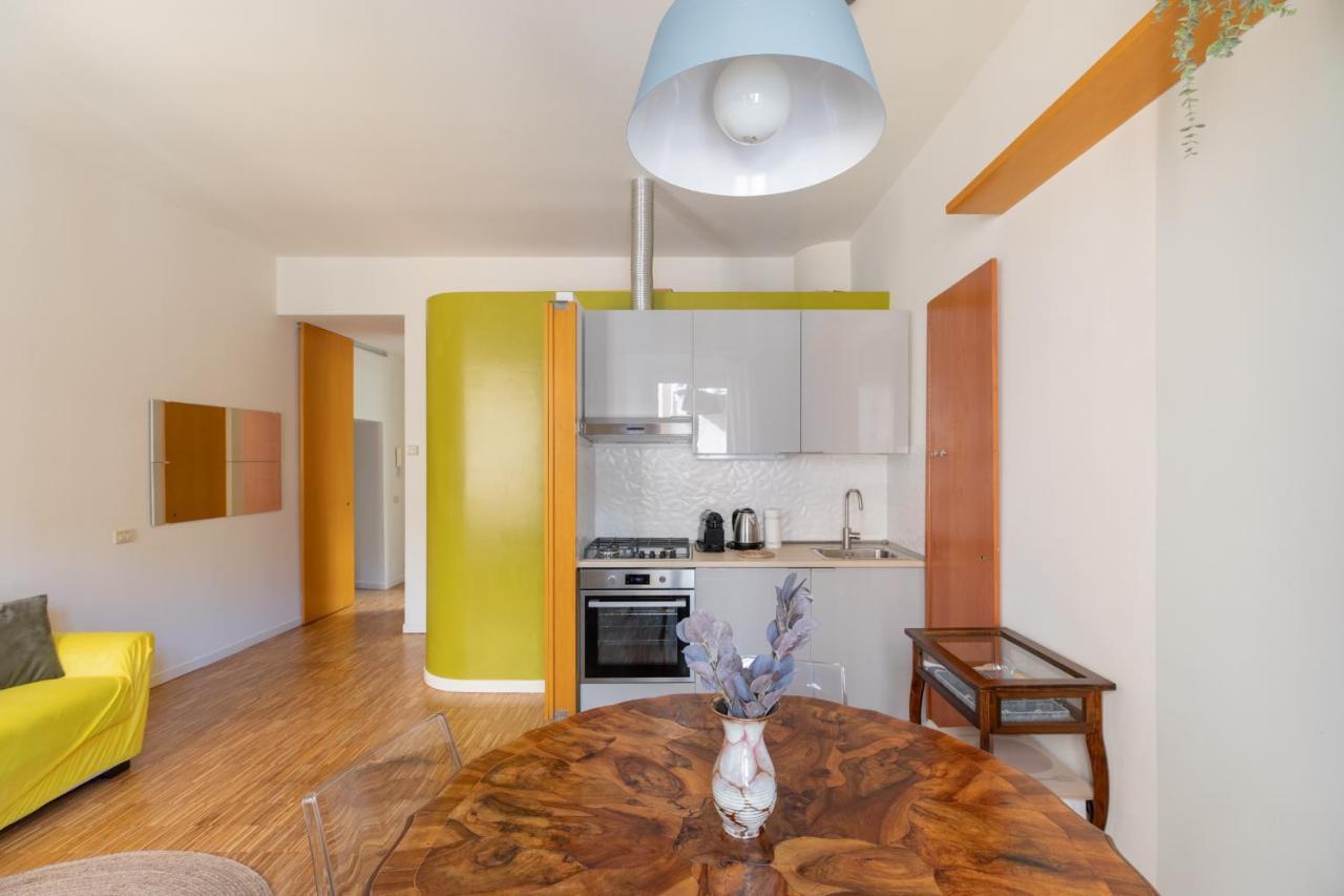 Iflat Charming Apartment In Trastevere Rome Exterior photo